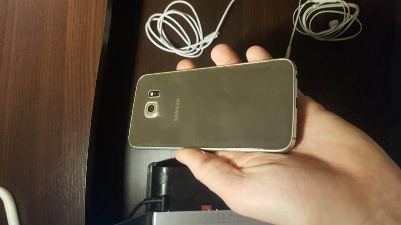 ox_zloty-galaxy-s6-32-gb