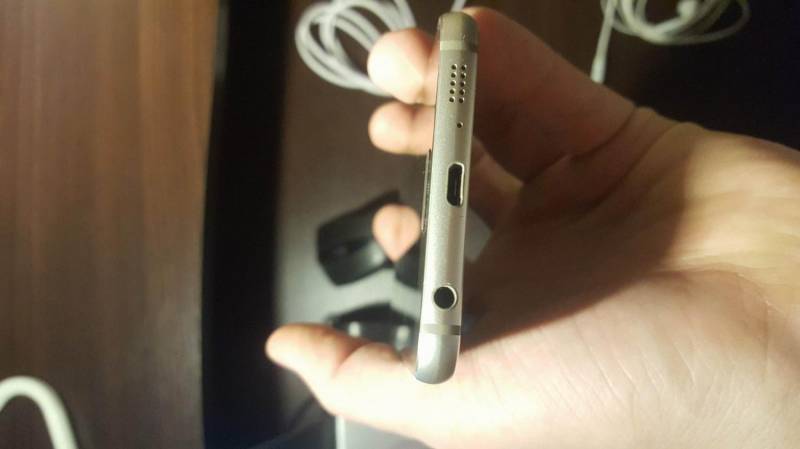 ox_zloty-galaxy-s6-32-gb