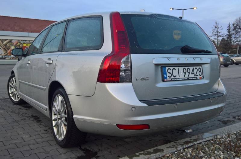 ox_sprzedam-volvo-v50-16-d-2008r