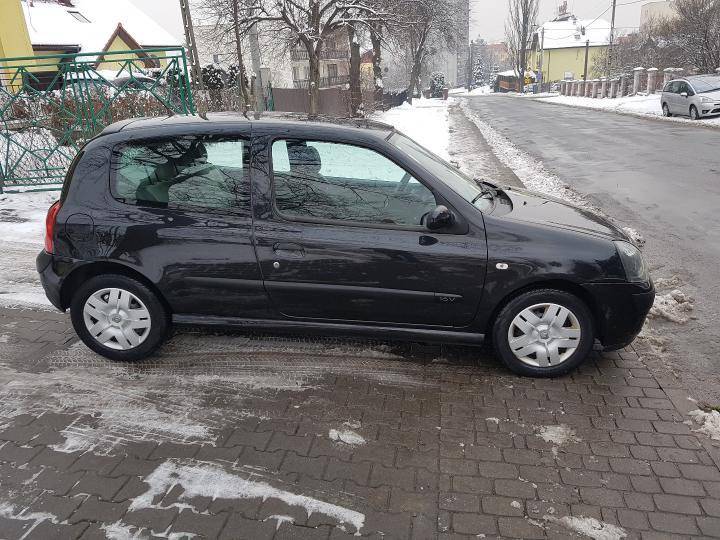 ox_renault-clio-lift-2002r12-16vklimatyzacjaczarnypiekny-stanokazja