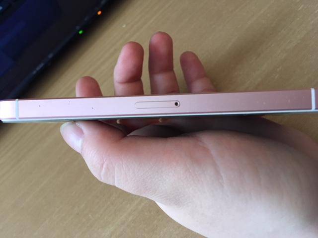 ox_iphone-se-16gb-rozowy-rose-gold