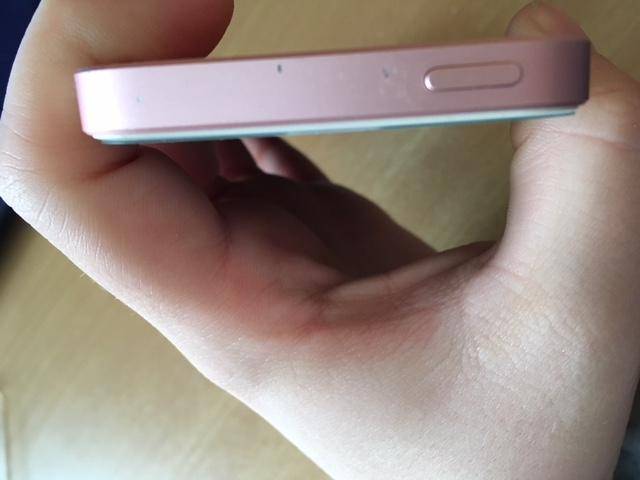 ox_iphone-se-16gb-rozowy-rose-gold