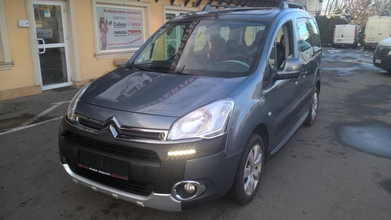 ox_citroen-berlingo-xtr-2012rok-16hdi-led