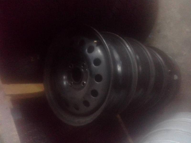 ox_kola-felgi-stalowe-z-oponami-fiat-195-65-15