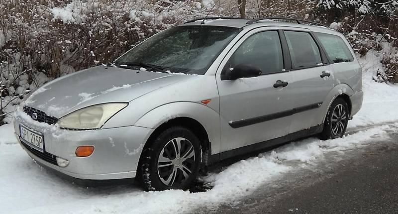 ox_ford-focus-16-benzyna-gaz