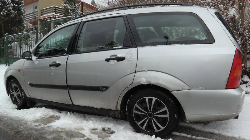ox_ford-focus-16-benzyna-gaz