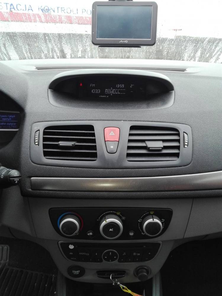 ox_sprzedam-samochod-renault-megane