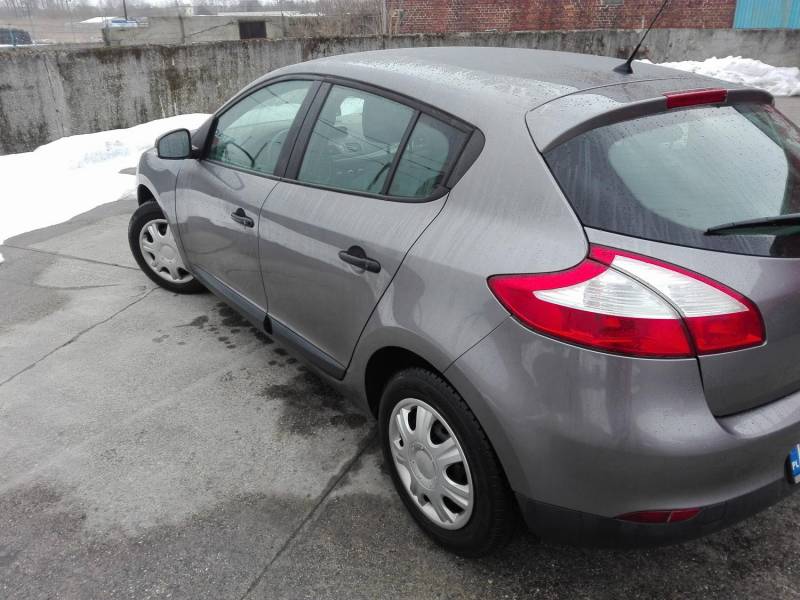 ox_sprzedam-samochod-renault-megane
