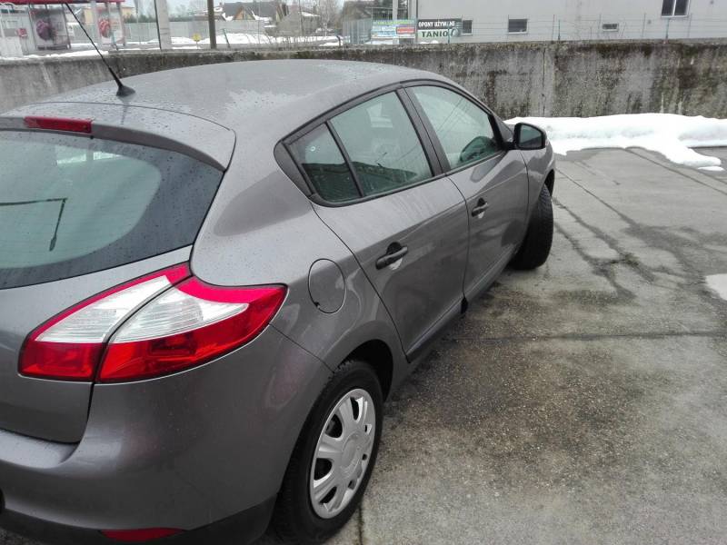 ox_sprzedam-samochod-renault-megane
