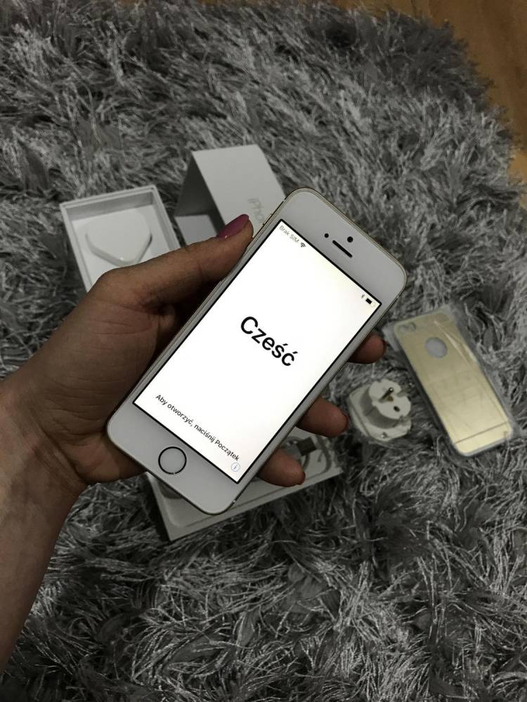 ox_apple-iphone-se-16gb-stan-jak-nowy