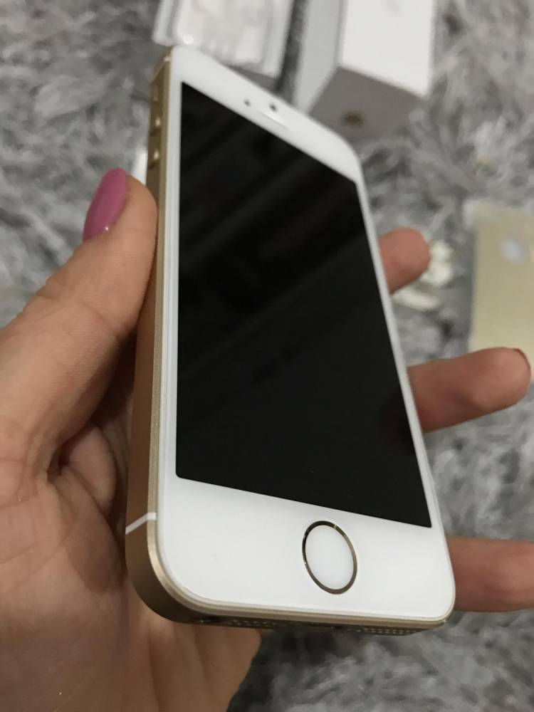 ox_apple-iphone-se-16gb-stan-jak-nowy