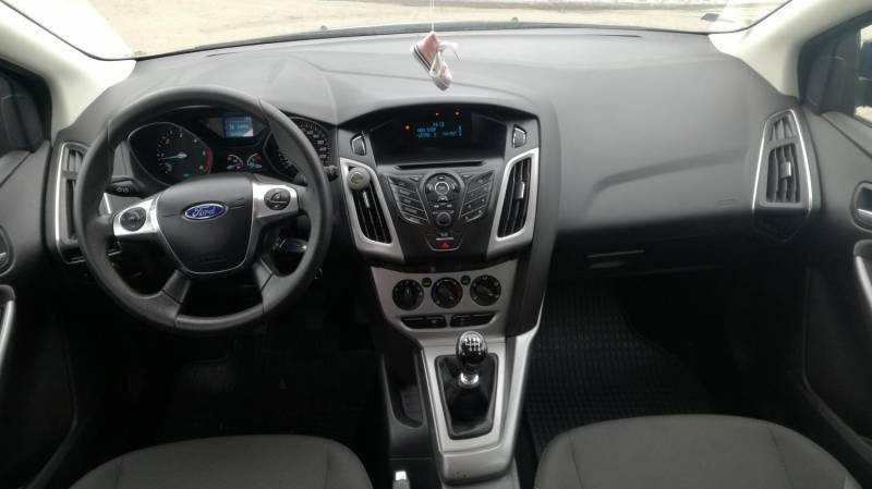 ox_ford-focus-16-tdci-2012-rok-78tkm-zadbany-klimatyzacja-start-stop