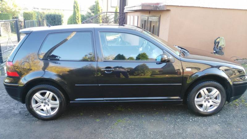 ox_sprzedam-volkswagen-golf-4-16-benzynastan-bardzo-dobry