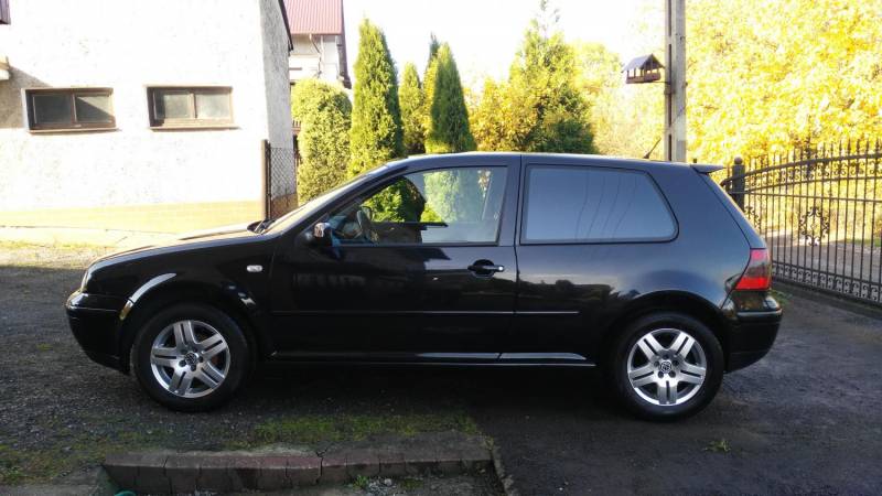 ox_sprzedam-volkswagen-golf-4-16-benzynastan-bardzo-dobry