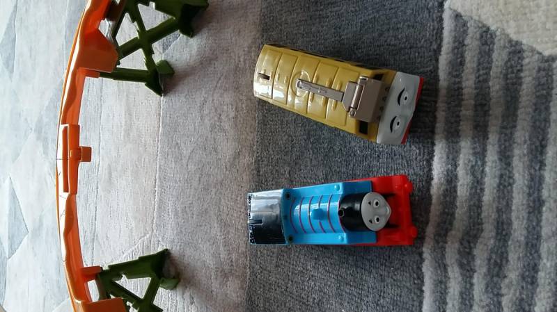 ox_fisher-price-kolejka-trackmaster