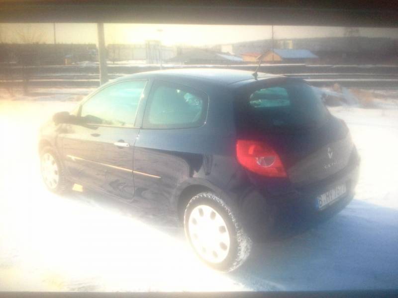 ox_renault-clio-3-2009r-12-benzyna-128-000-km