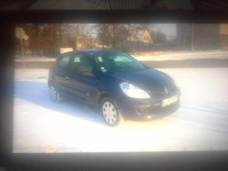 ox_renault-clio-3-2009r-12-benzyna-128-000-km