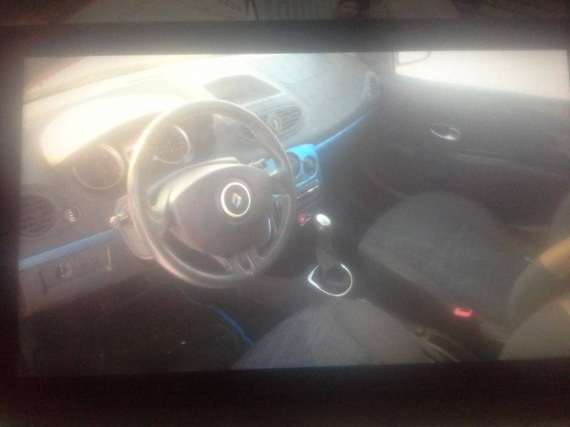 ox_renault-clio-3-2009r-12-benzyna-128-000-km