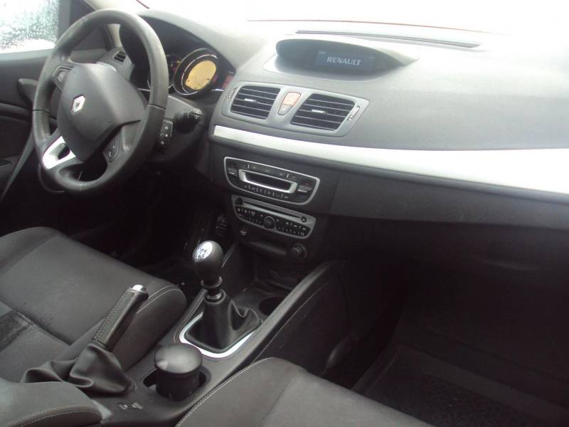 ox_sprzedam-renault-megane-coupe-wersja-limitowana