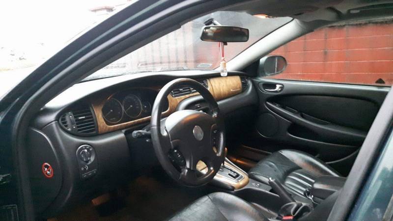 ox_jaguar-x-type-2001-v6-25benzyna-4x4-przebieg-236tys-automat