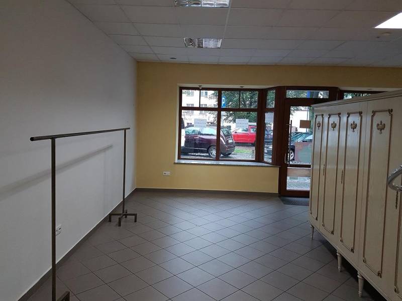 ox_skoczow-centrum-do-wynajecia-lokal-handlowo-uslugowy