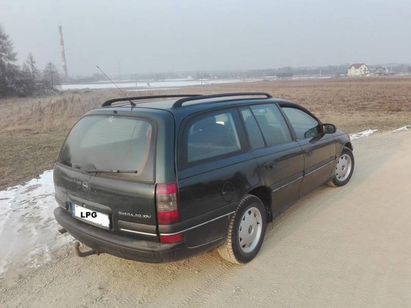 ox_opel-omega-kombi-20-16v-gaz-lpg