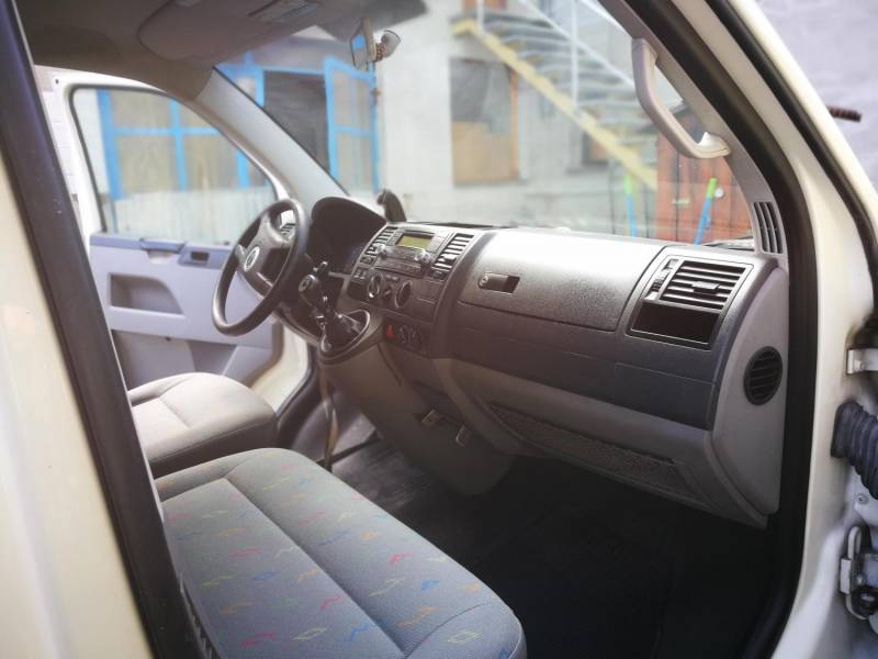 ox_volkswagen-t5-transporter-9-osob