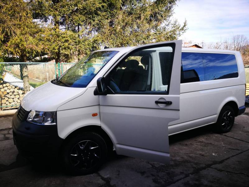 ox_volkswagen-t5-transporter-9-osob