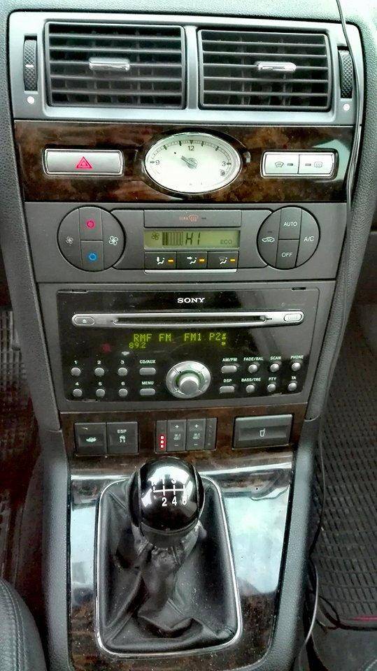 ox_ford-mondeo-wersja-ghia-najbogatsza-2003-20-tdci-130-km