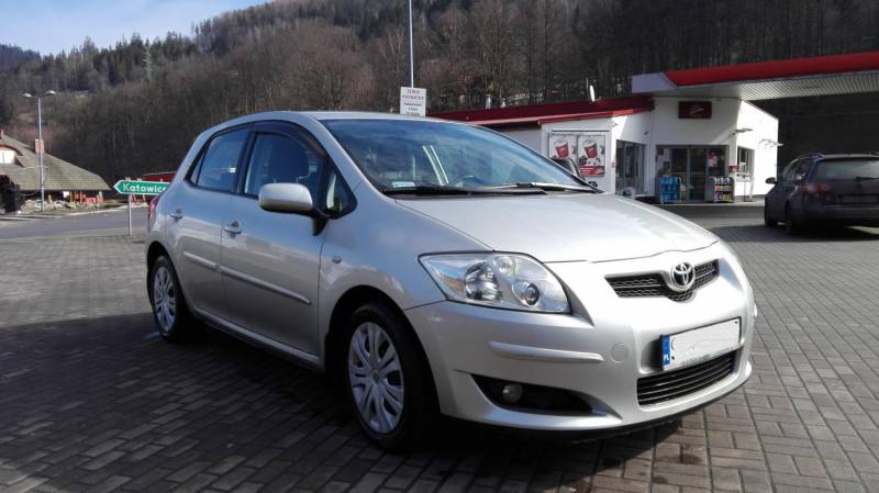 ox_sprzedam-toyote-auris