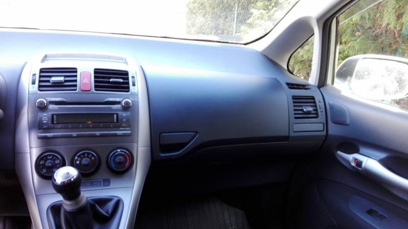 ox_sprzedam-toyote-auris