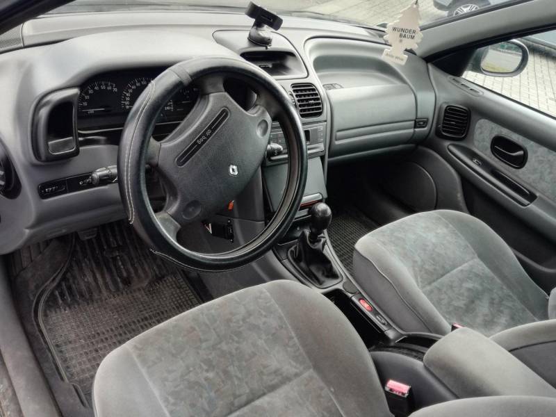 ox_renault-laguna-18-16v-w-gazie