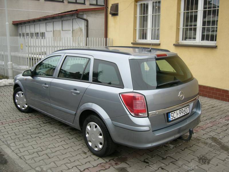 ox_opel-astra-17-cdti-kombi-navi-tempomat-multifunkcyjna-kierownica