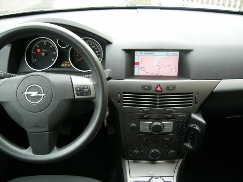 ox_opel-astra-17-cdti-kombi-navi-tempomat-multifunkcyjna-kierownica