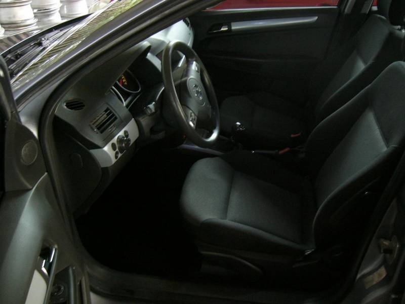 ox_opel-astra-17-cdti-kombi-navi-tempomat-multifunkcyjna-kierownica