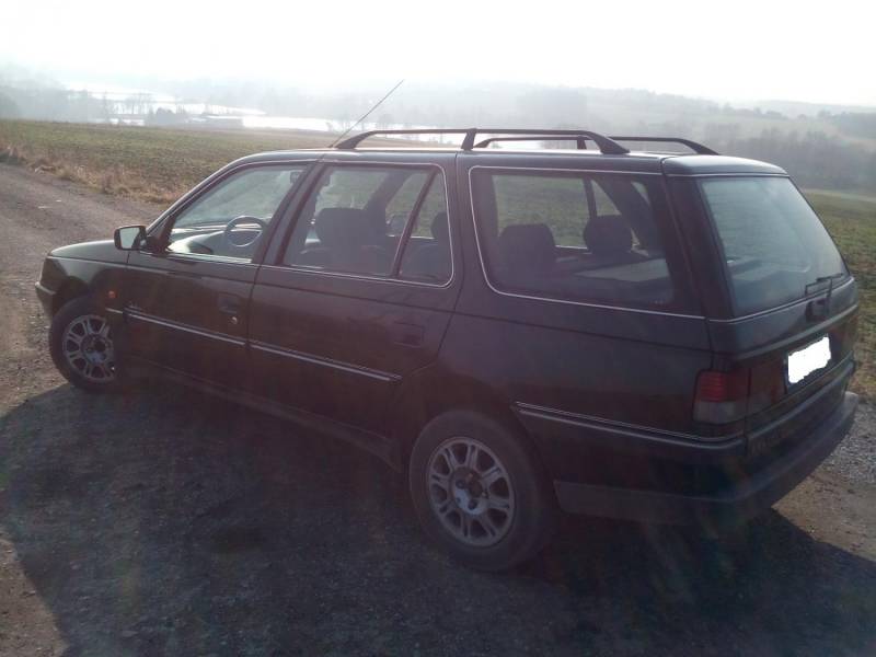 ox_peugeot-405-19-d-kombi-stan-bardzo-dobry