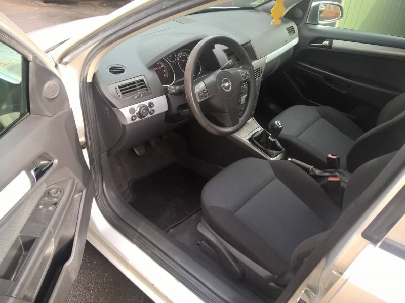 ox_opel-astra-h-2005r-14-benzyna-klimatyzacja