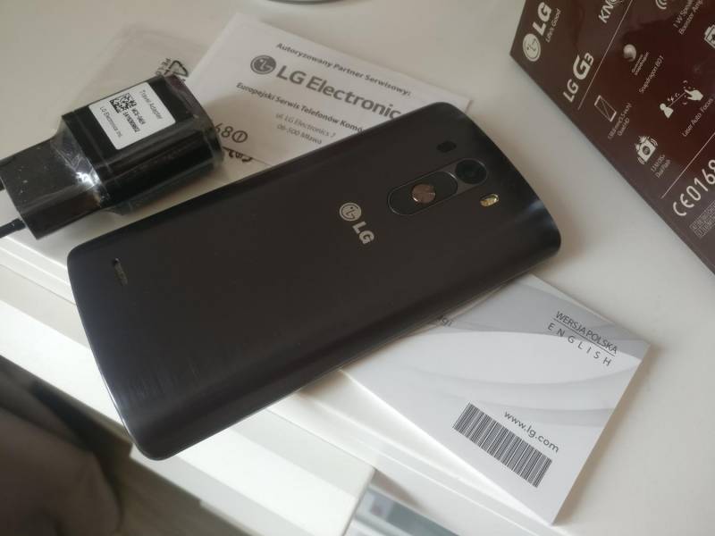ox_smartfone-lg-g3-zestaw-super-stan-techniczny-i-wizualny