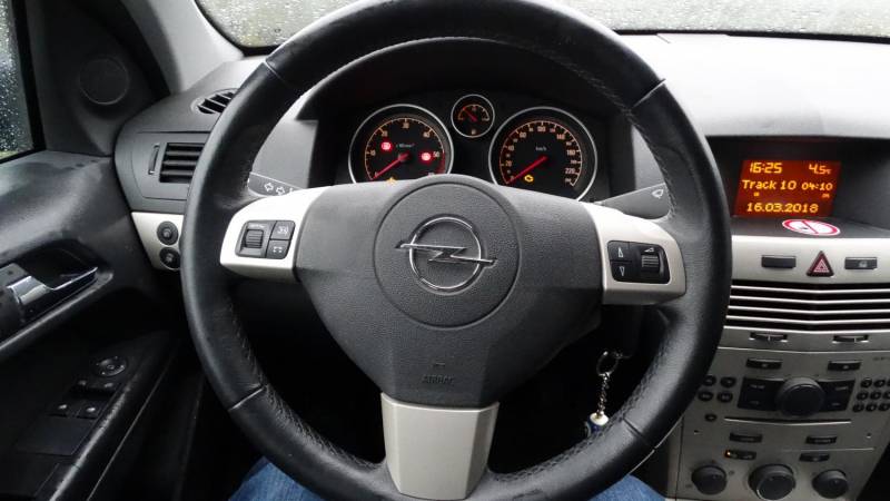 ox_sprzedam-opel-astra-iii-2008r-17-cdti-niski-przebieg