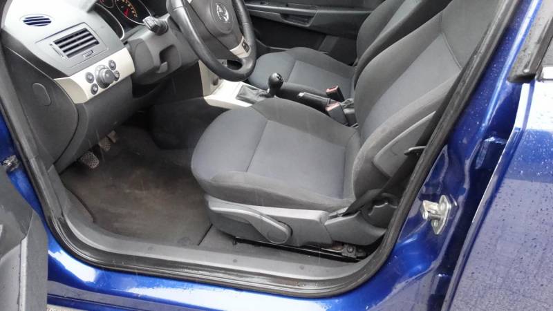 ox_sprzedam-opel-astra-iii-2008r-17-cdti-niski-przebieg