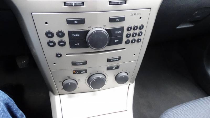ox_sprzedam-opel-astra-iii-2008r-17-cdti-niski-przebieg