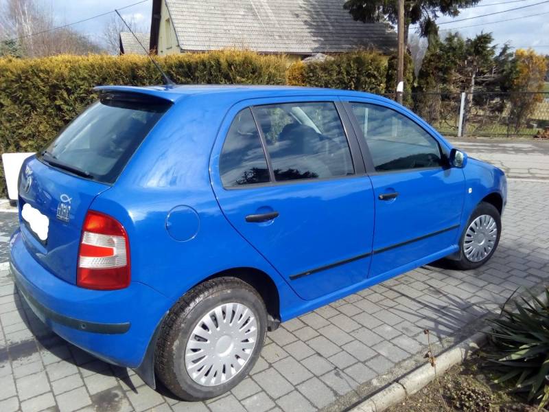ox_skoda-fabia-2005-r-wspomaganie-14-benzyna-krajowa