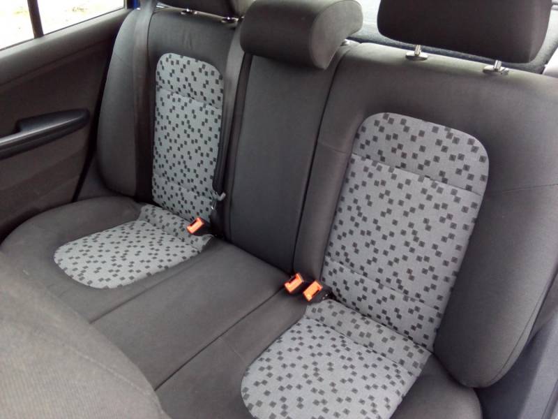 ox_skoda-fabia-2005-r-wspomaganie-14-benzyna-krajowa