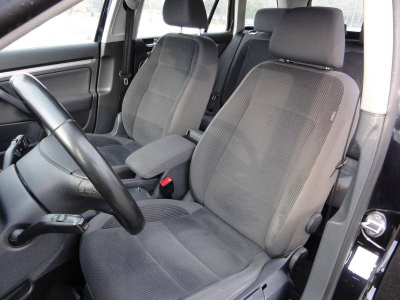 ox_vw-golf-5-20-common-rail-2009-rok-nawi-tempomat-klimatronik-zadbany