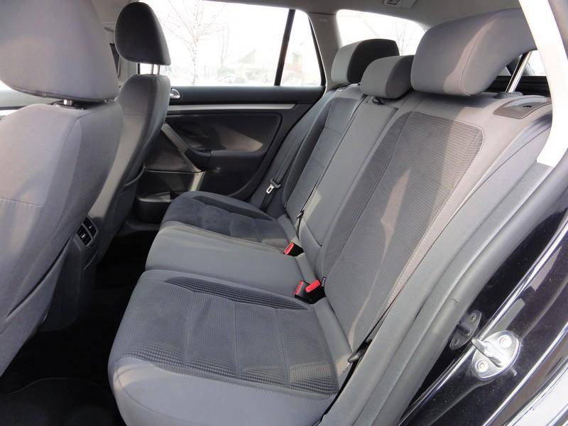 ox_vw-golf-5-20-common-rail-2009-rok-nawi-tempomat-klimatronik-zadbany