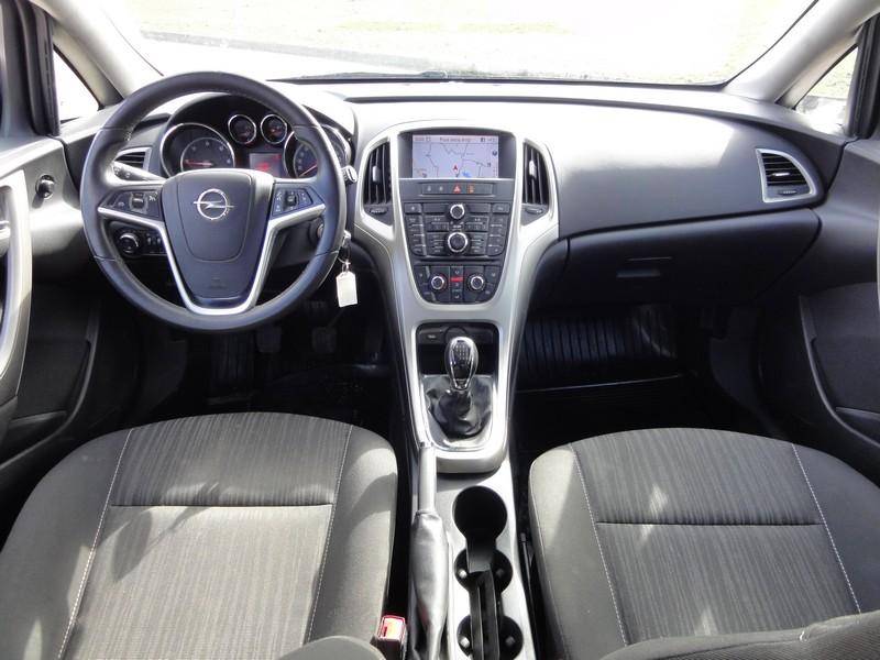 ox_opel-astra-j-17-cdti-110-km-2011-rok-nawigacja-tempomat-klimatyzacja