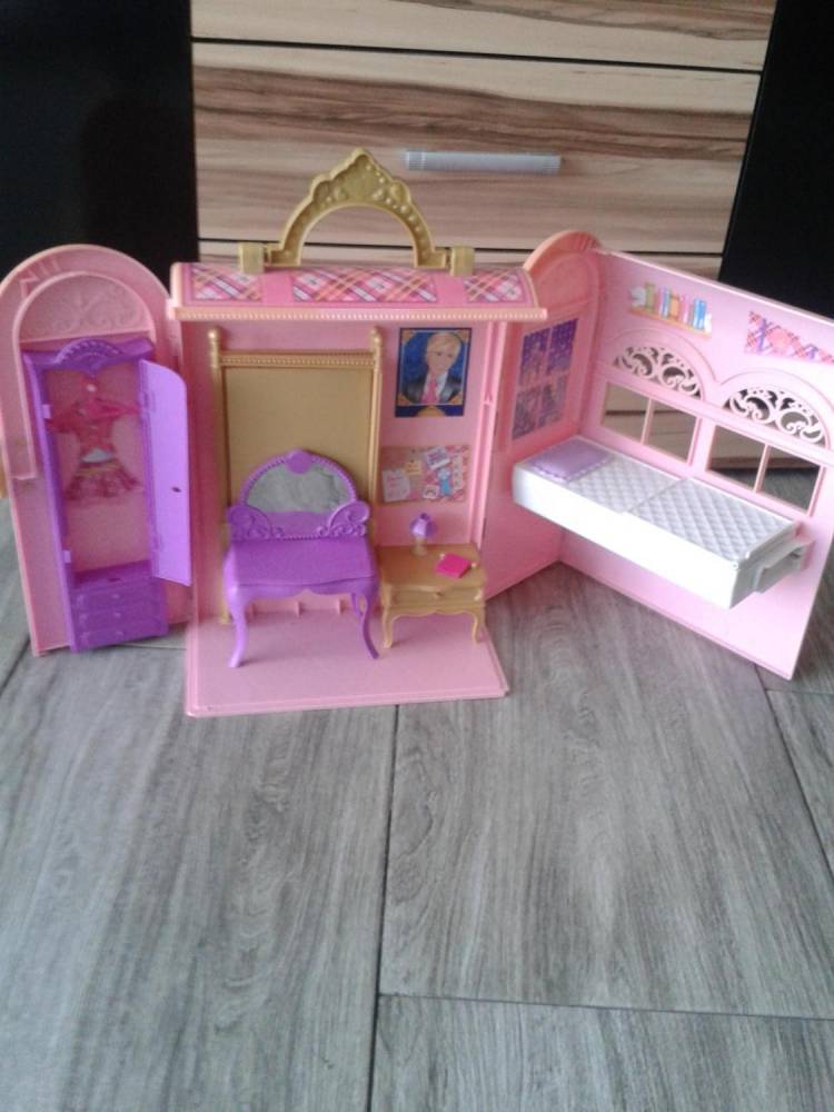 ox_domeklalka-barbieakcesoria