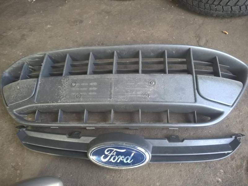 ox_atrapa-grill-lusterko-prawe-fiesta-mk7