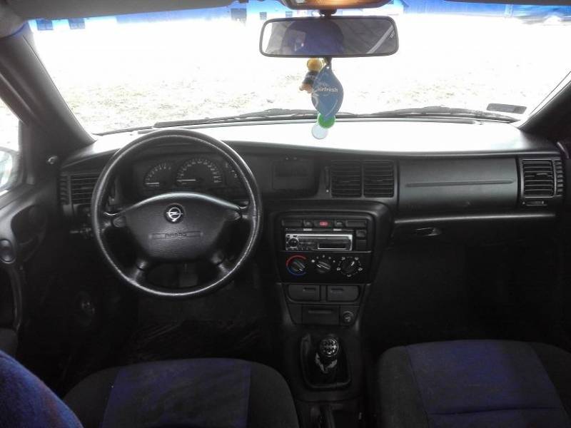 ox_opel-vectra-b-16-benzyna