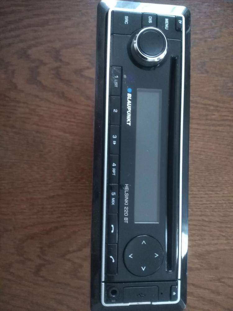 ox_sprzedam-radio-blaupunkt-helsinki-220-bt-cd-i-usb